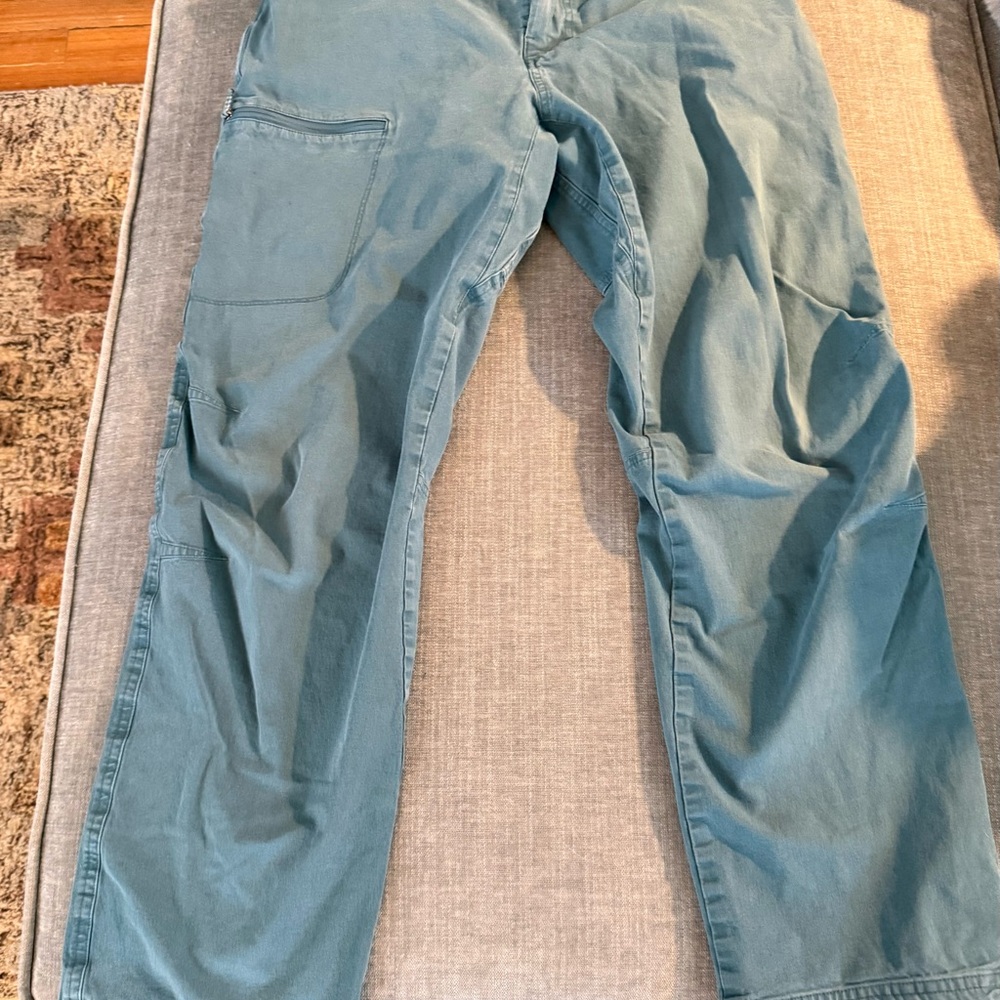 Patagonia Men's Venga Climbing Pants in Teal Blue